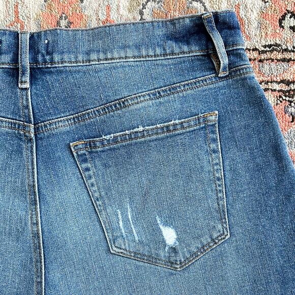 Ann Taylor LOFT Stretch Denim Raw Hem Cut-Off Shorts - Picture 6 of 11